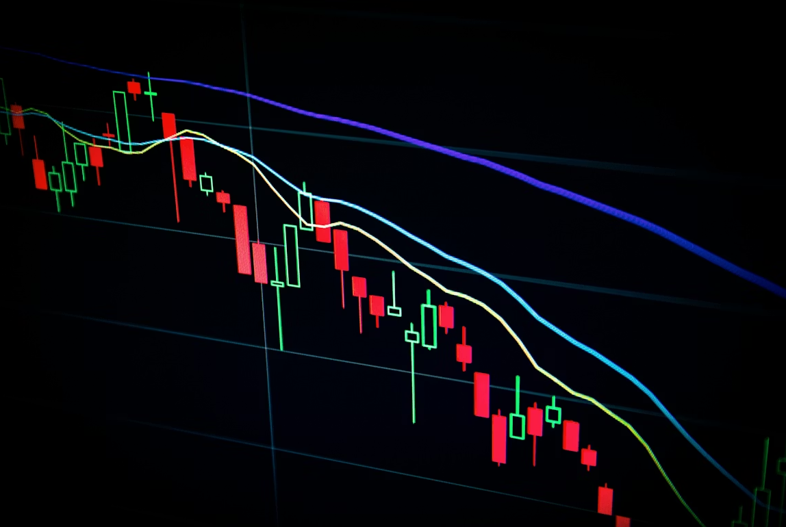 央行宣布全面降准0.5个百分点，释放长期资金约1万亿元